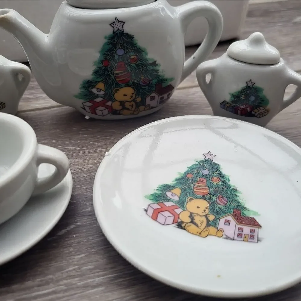 Vintage Childs 17 Piece Porcelain Christmas Tea Set Christmas trees